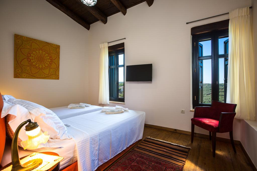 Erondas Cretan Country Villas Achlades Exterior foto